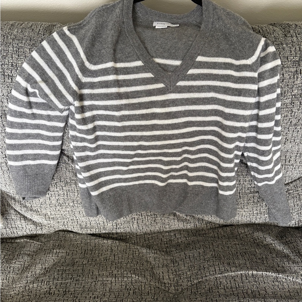 Evereve Gray and White Striped V-Neck Sweater